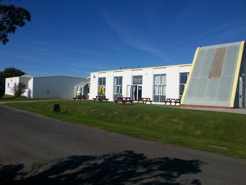 Yha Manorbier Vandrarhem Tenby Exteriör bild